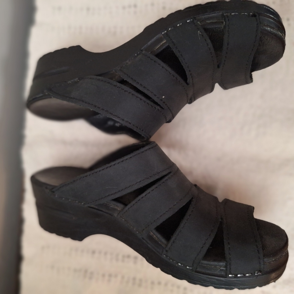 Dansko Sandals Size 38 Black